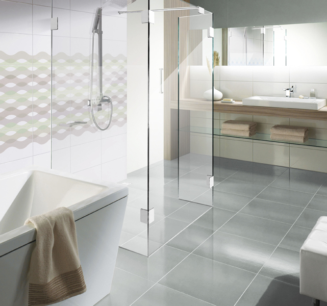 Baignoire avec douche indépendante séparée Baignoire avec douche indépendante séparée