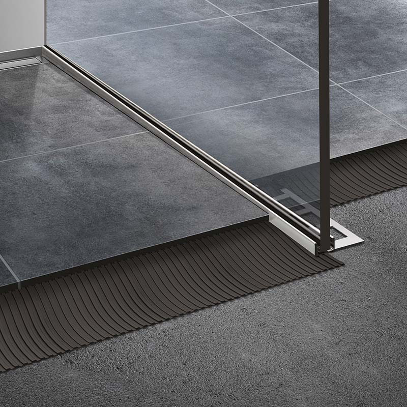 Saxoboard Glaskeil-Gefälleprofil aus Edelstahl Boden Saxoboard Glaskeil-Gefälleprofil aus Edelstahl Boden