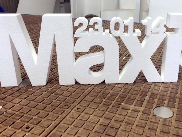 Einzelstück aus Hartschaum Schriftzug und Objekt Einzelstück aus Hartschaum Schriftzug und Objekt